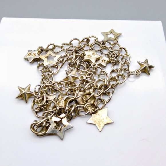 Distressed Vintage Curb Link Necklace with Dangling Star Charms, Silver Tone Gru - Picture 2 of 4